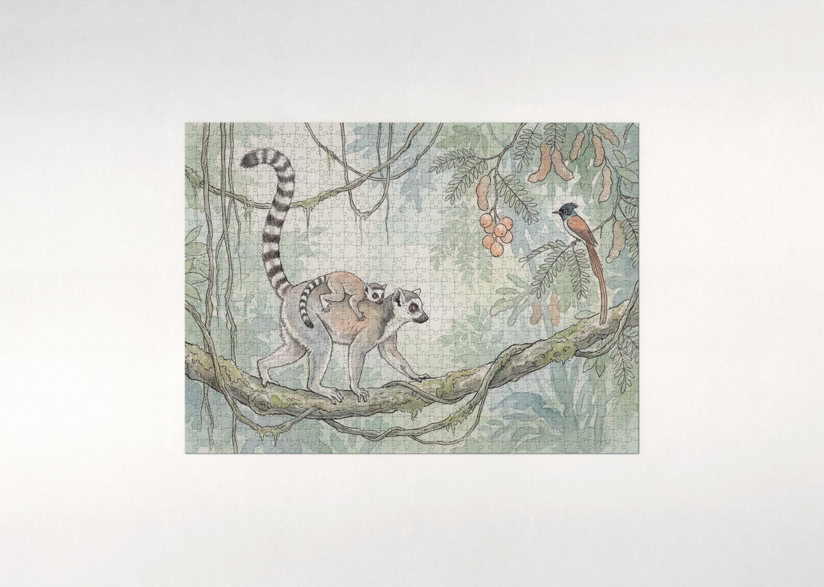 Baby Lemur on Its Mother's Back jigsaw puzzle - flat puzzle